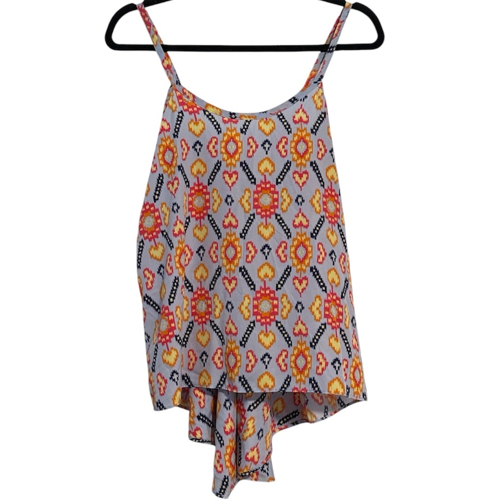 🌻 Collective Concepts Asymmetrical Hemline Patterned Swing Top 🌻